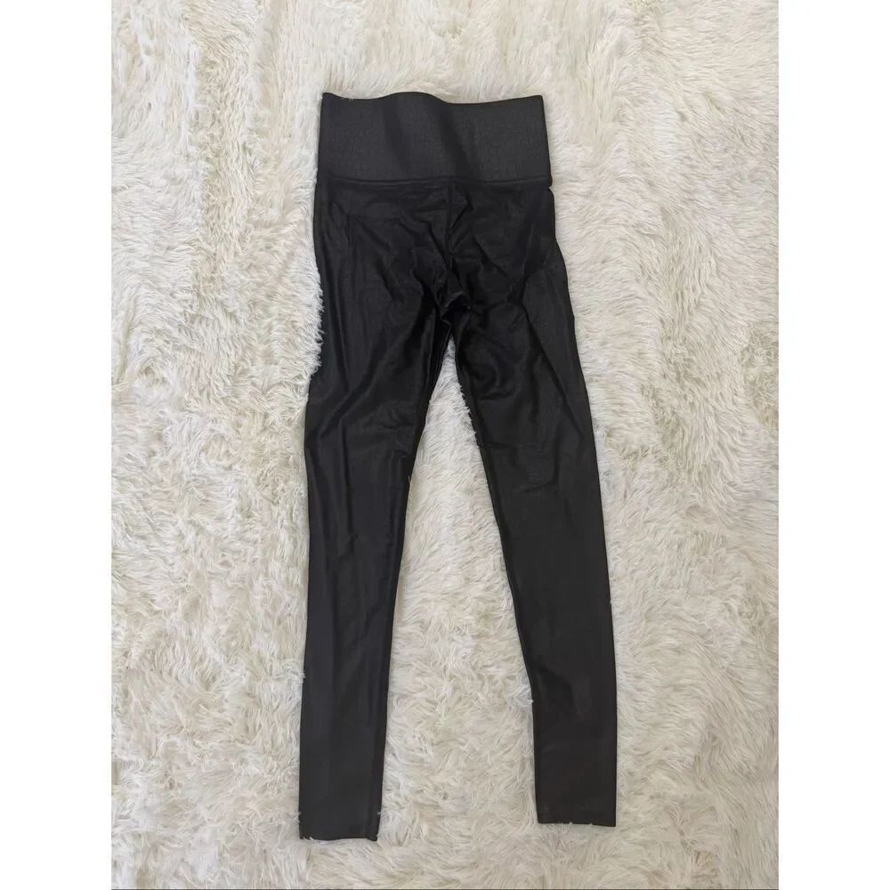 CARBON38 size XS black snake design leggings